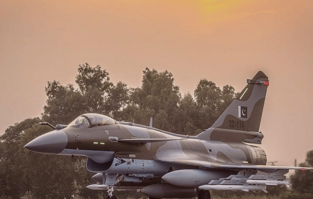 歼10CE又给中国长脸!印媒罕见承认:阵风确实被击落,但不是4架