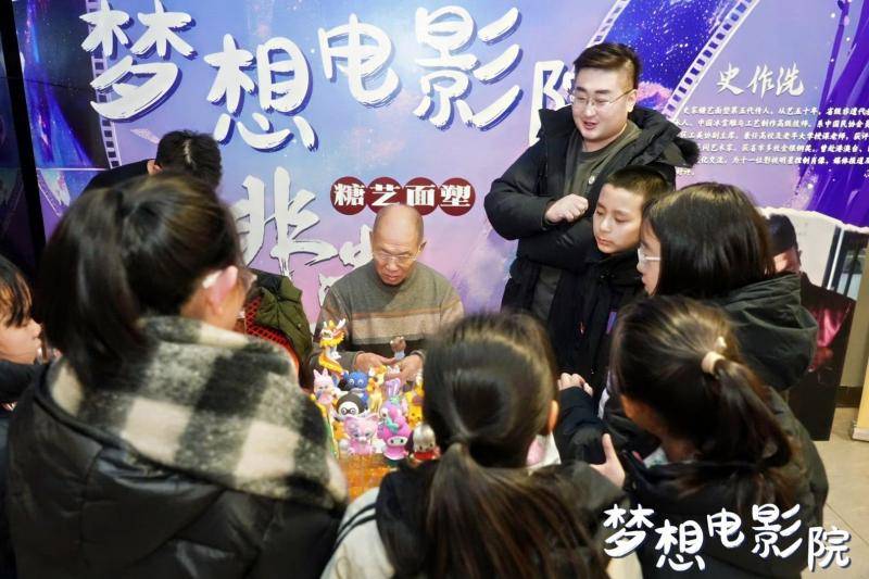 万达电影“梦想电影院”2025年公益之旅收官