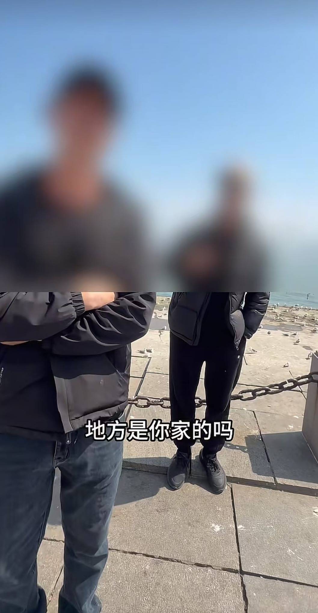 摄影师在大连一广场接单遇阻，阻拦方：承包跟拍业务，花135万元取得特定范围经营权